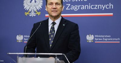 Sikorski: dalsze osłabienie rosyjskiej gospodarki zmusi Putina do negocjacji pokojowych